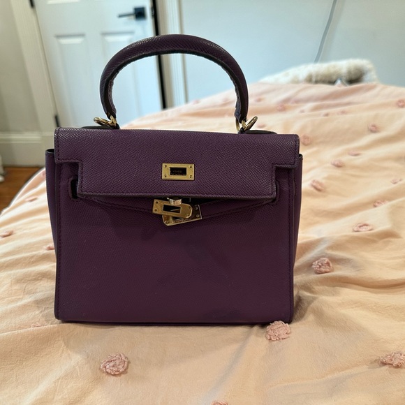 Hermes Accessories - Elegant Purple Handbag